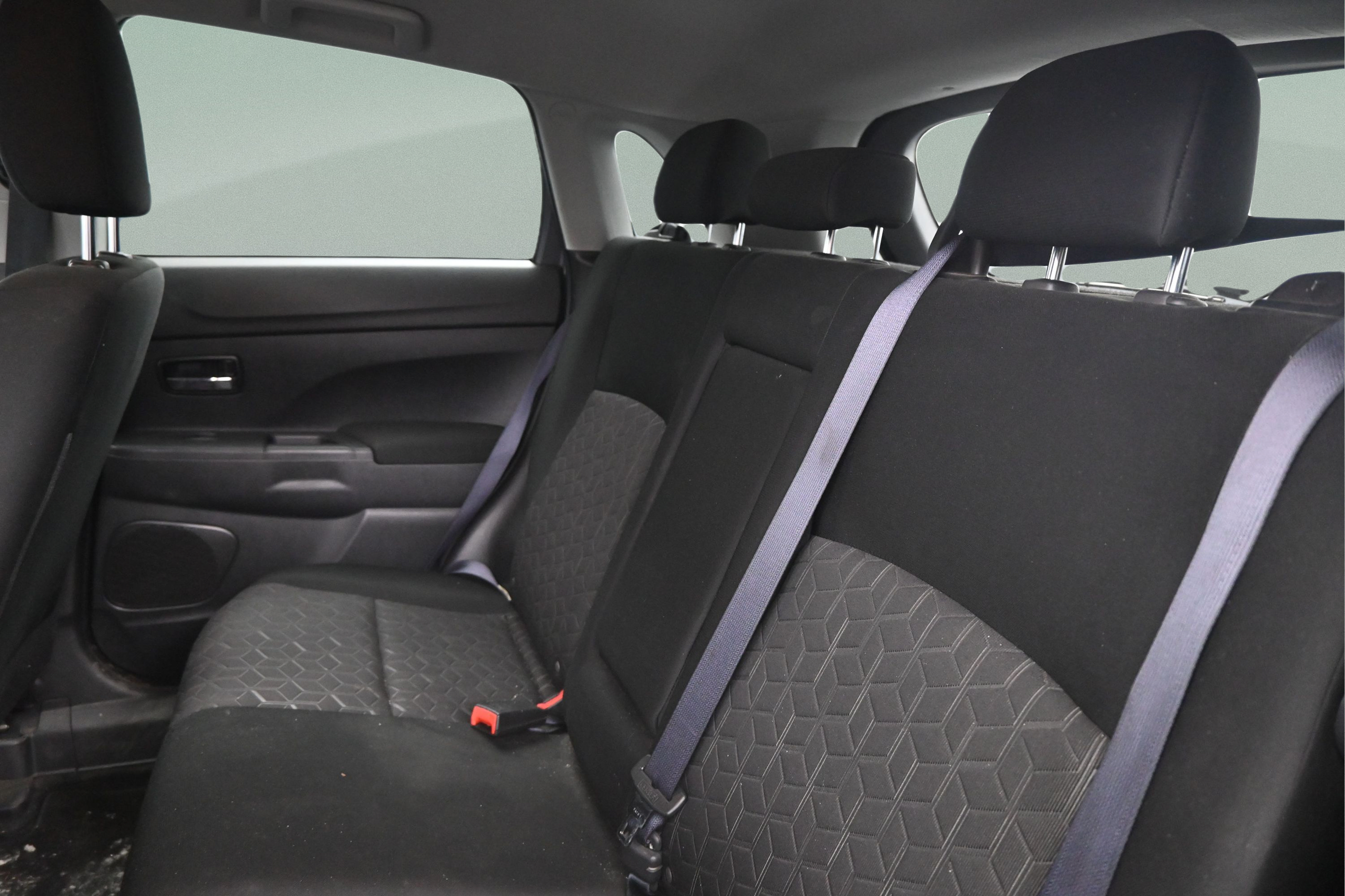 Used 2022 Mitsubishi Outlander Sport ES FWD image 34