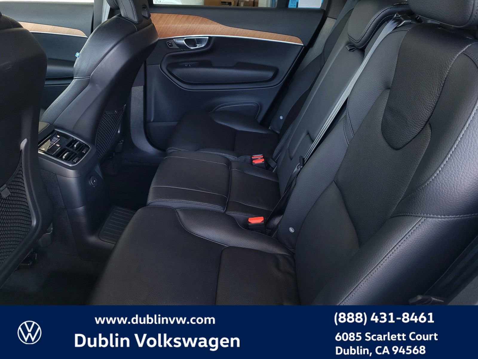 Used 2023 Volvo XC90 T8 Plus image 12