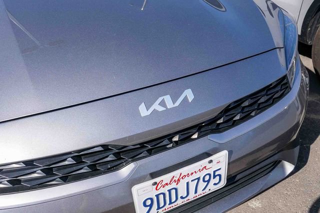 Certified 2023 Kia Forte LXS FWD image 4