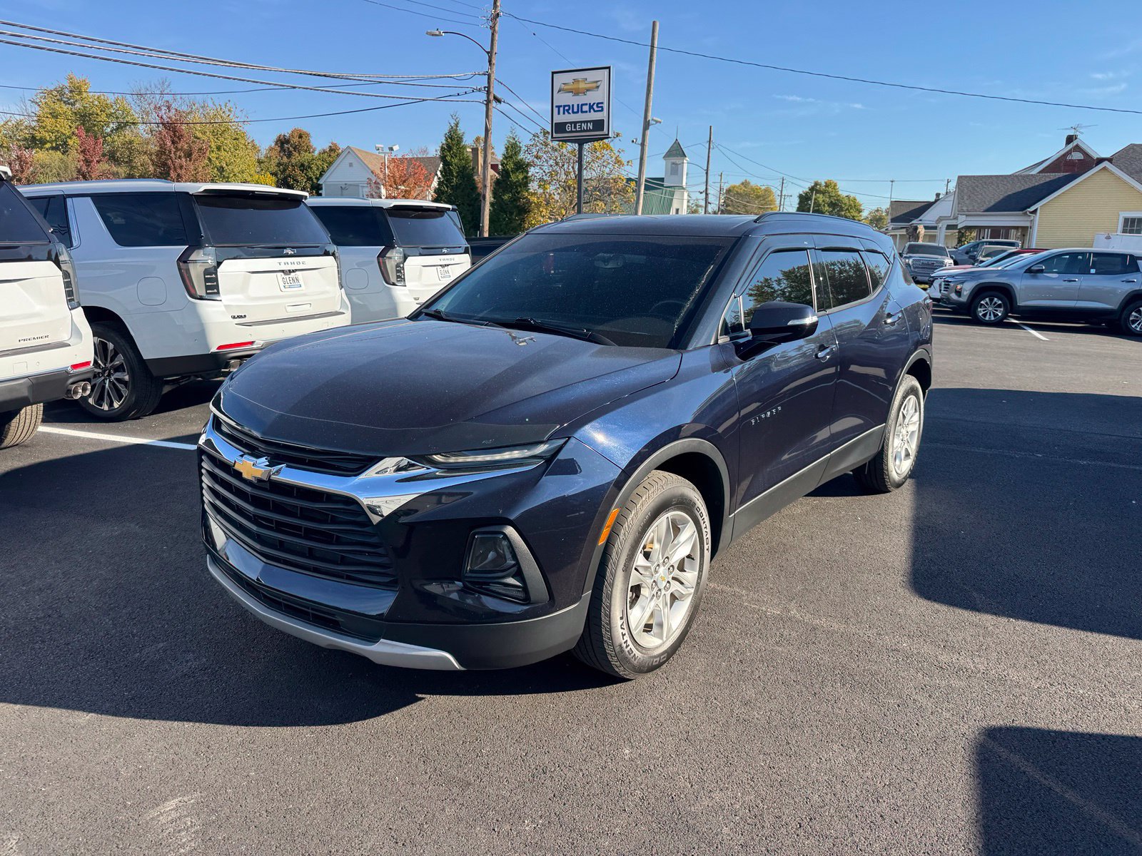 Used 2020 Chevrolet Blazer LT FWD image 2