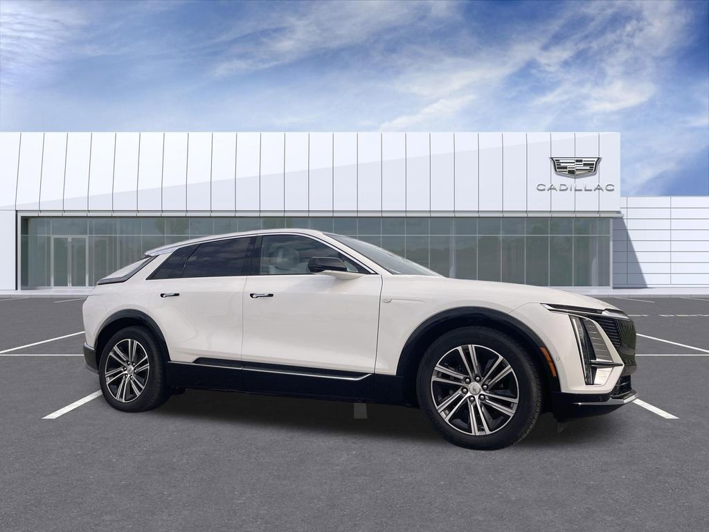 Certified 2024 Cadillac Lyriq Luxury AWD/4WD image 1