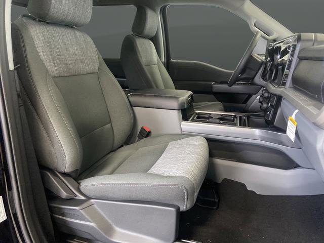 New 2026 Ford F250 XLT w/ XLT Premium Package image 32