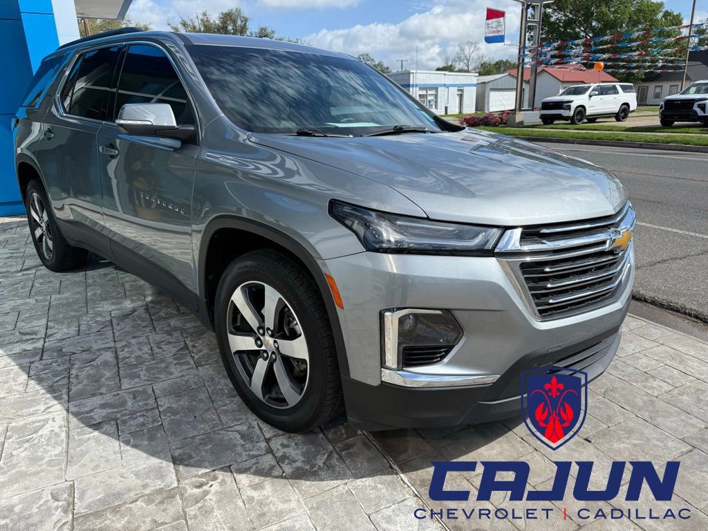 Used 2023 Chevrolet Traverse LT w/ LT Premium Package image 5