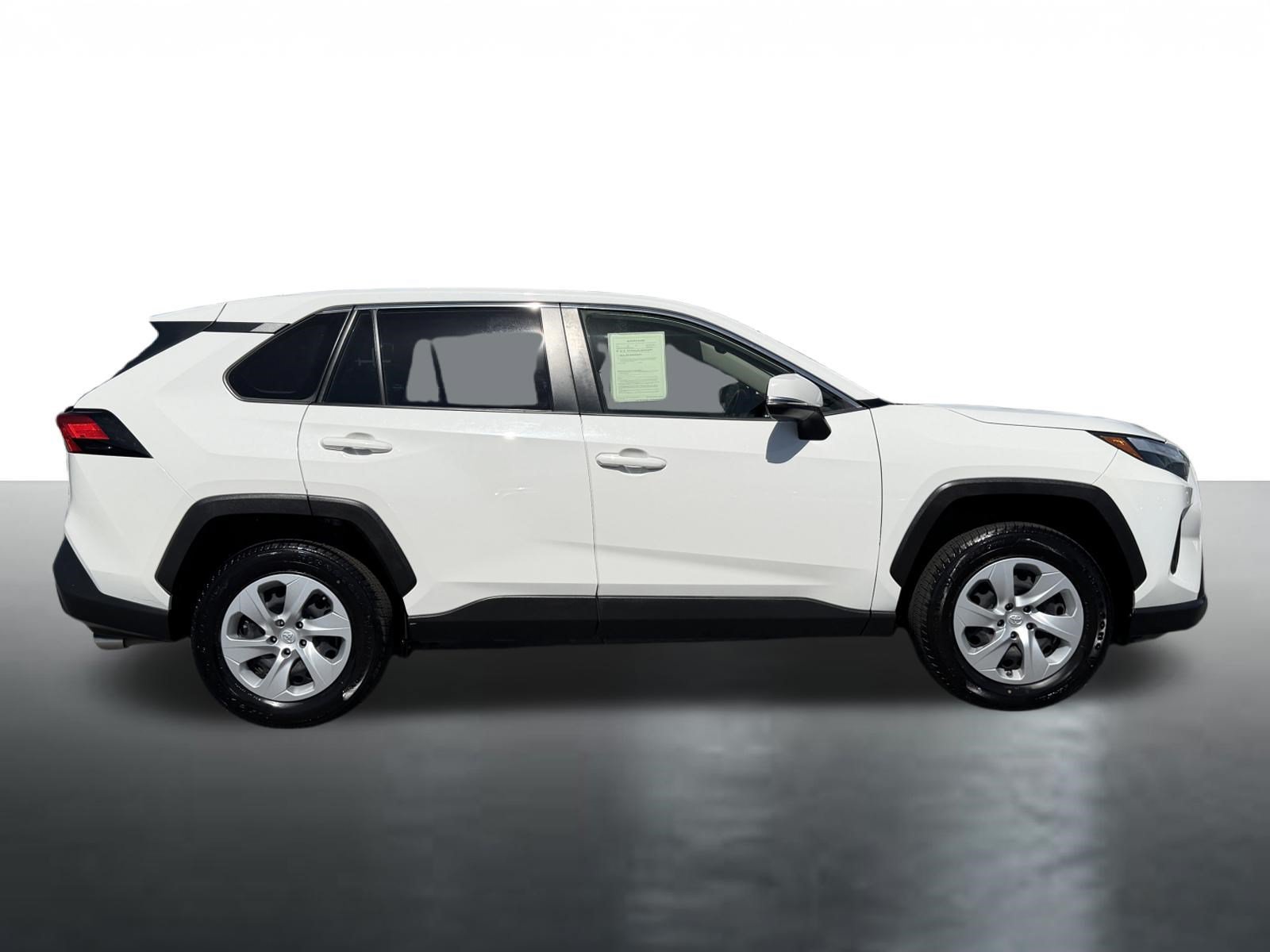 Used 2023 Toyota RAV4 LE FWD image 9