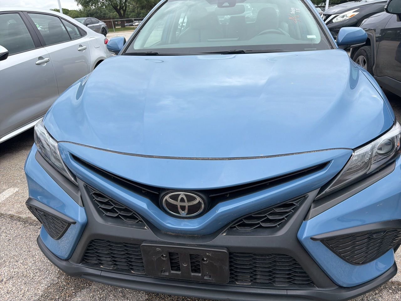 Used 2024 Toyota Camry SE w/ Convenience Package image 2