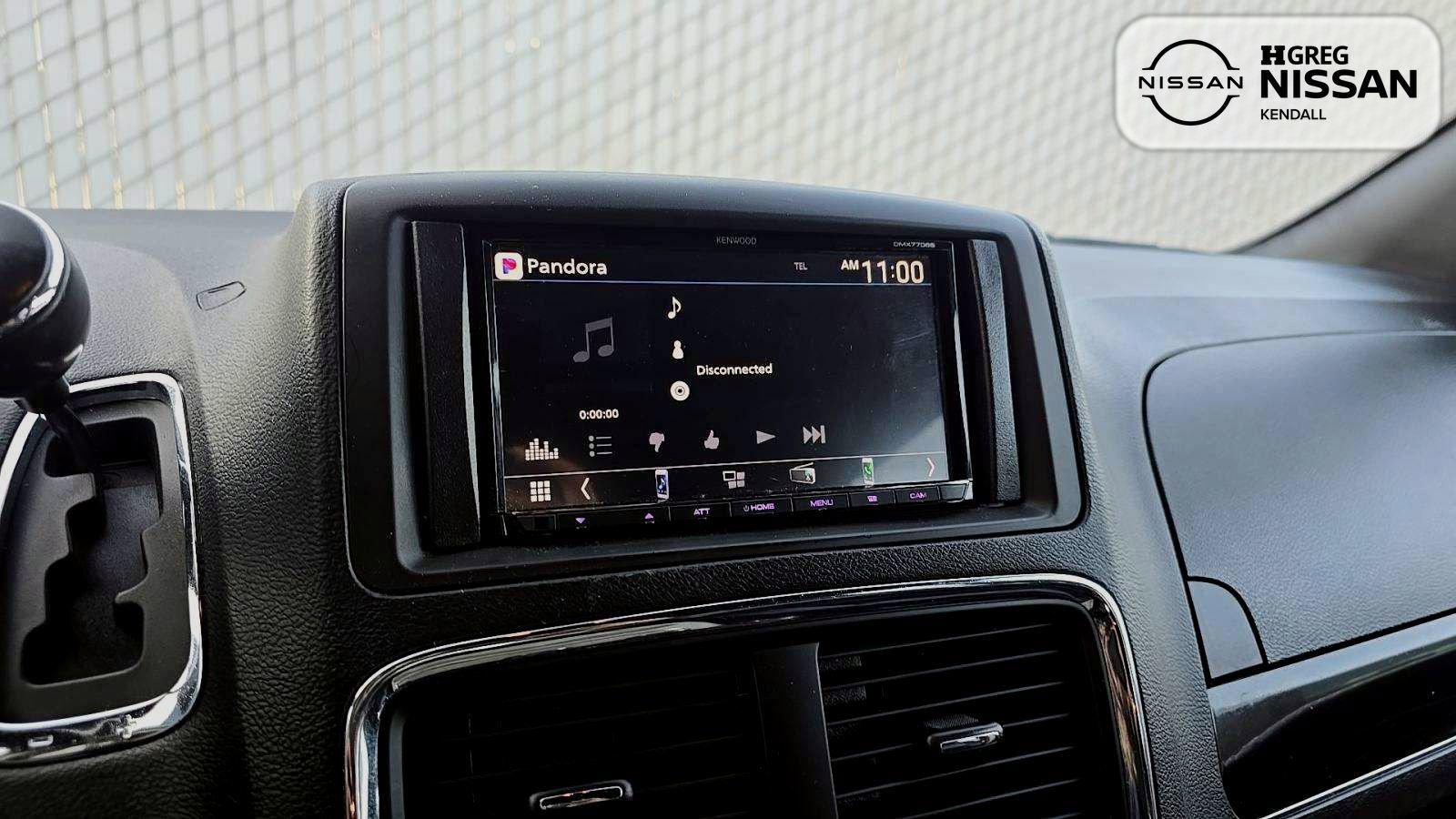 Used 2019 Dodge Grand Caravan SXT w/ Rear Park Assist Package image 18