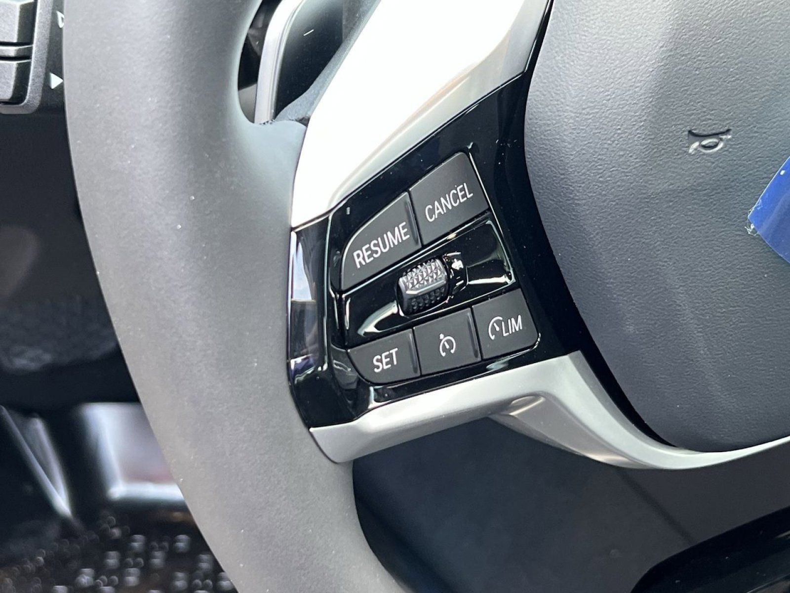 Certified 2025 BMW 330i xDrive Sedan w/ Premium Package image 30