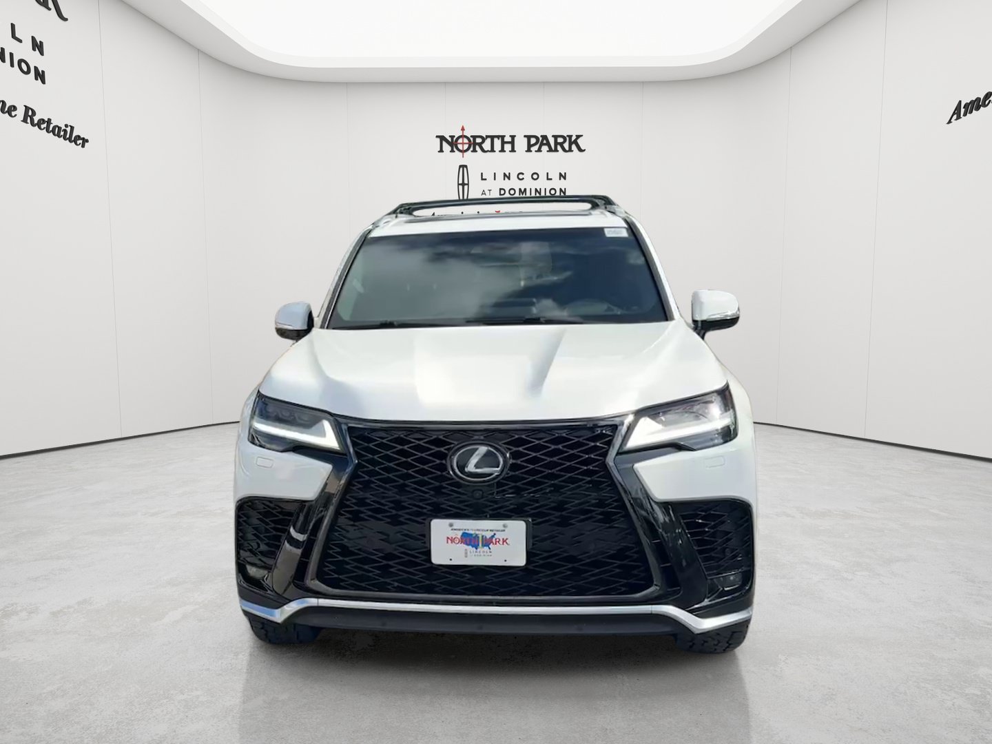 Used 2023 Lexus LX 600 F Sport AWD/4WD image 2