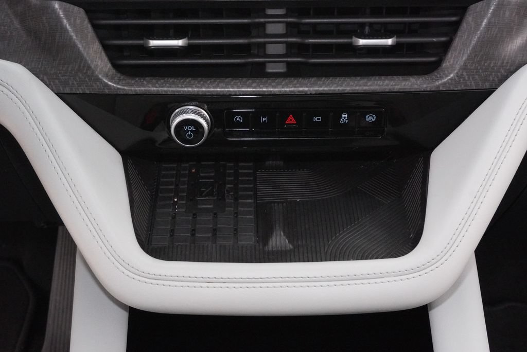 Used 2025 Ford Explorer Platinum w/ Ultimate Package RWD image 16