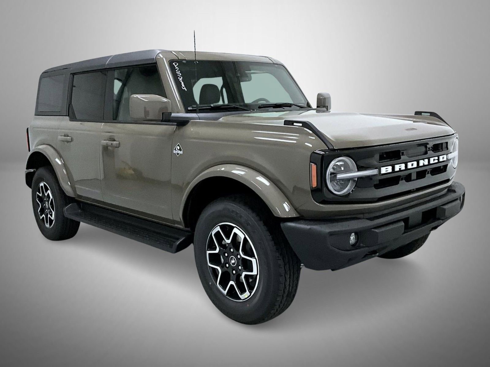 New 2025 Ford Bronco Outer Banks image 3