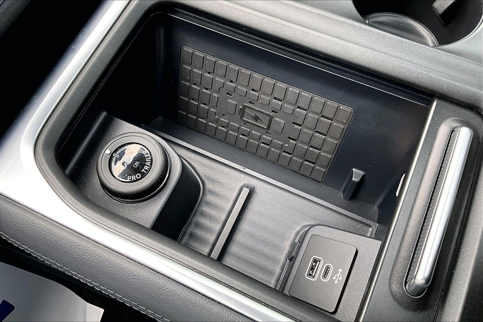 Used 2025 Ford Expedition Tremor AWD/4WD image 34