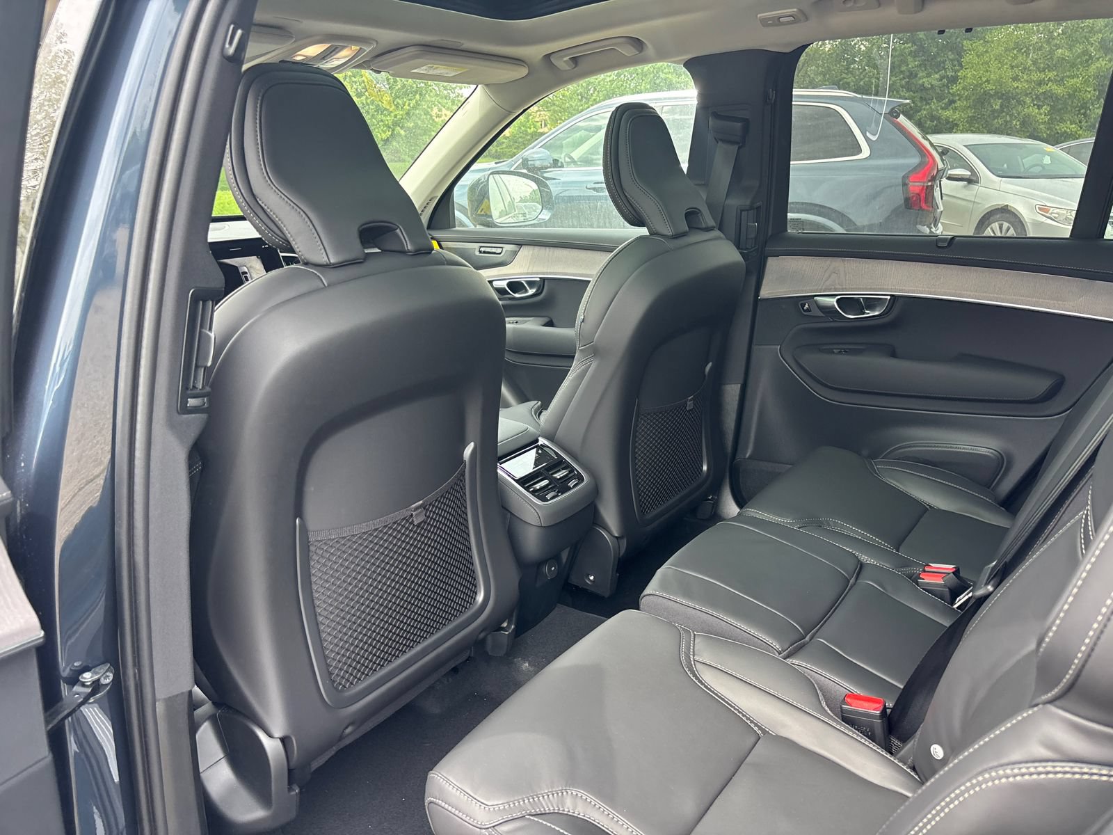 New 2026 Volvo XC90 B6 Ultra w/ Protection Package Premier AWD/4WD image 26