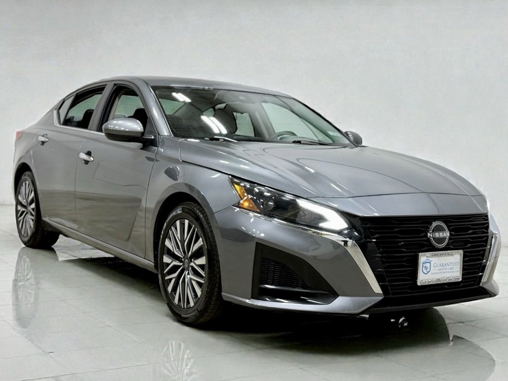 Used 2023 Nissan Altima 2.5 SV image 11