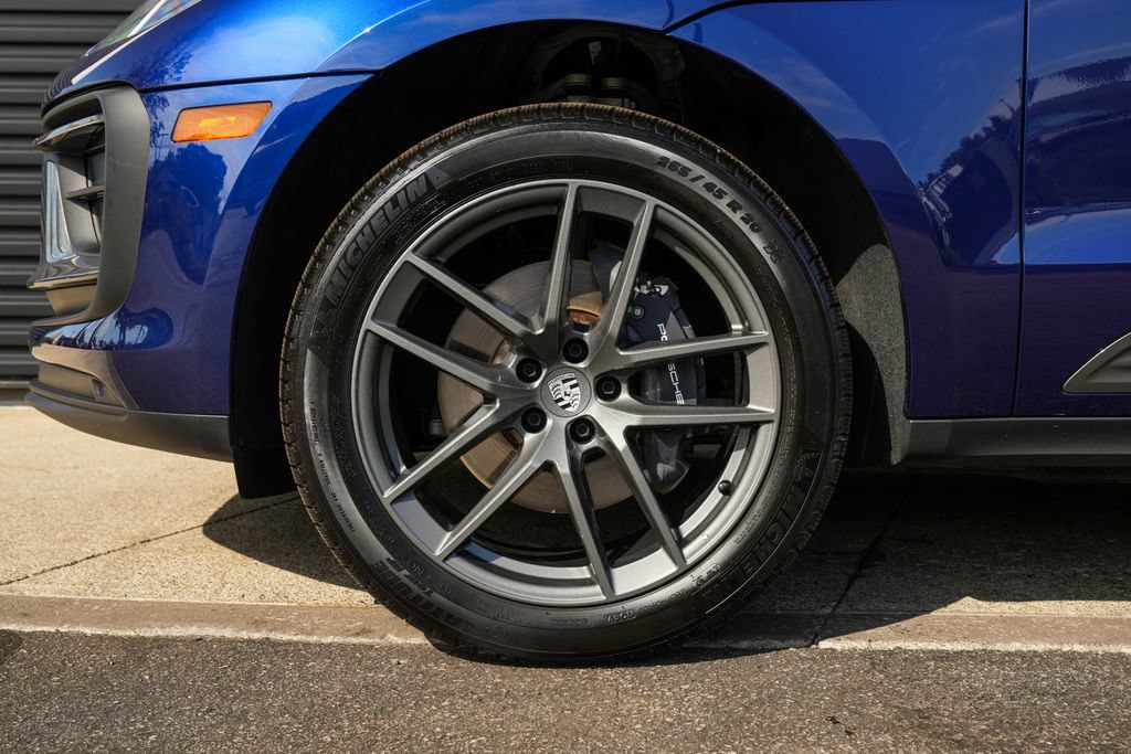 Certified 2026 Porsche Macan Turbo AWD/4WD image 11