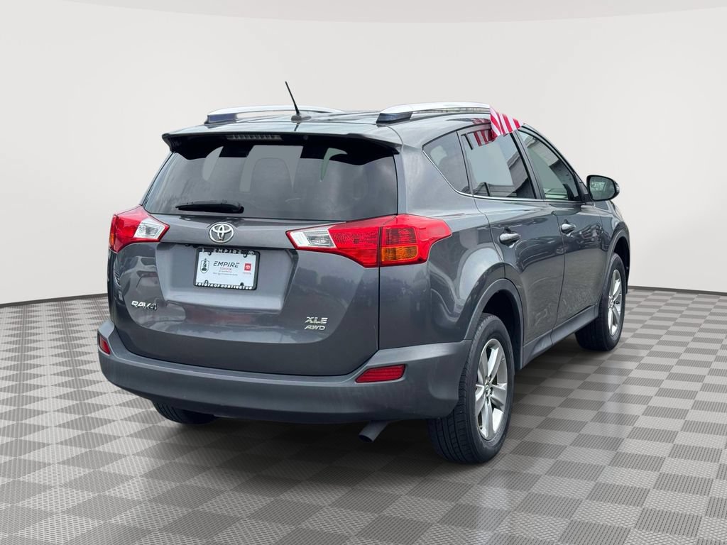 Used 2015 Toyota RAV4 XLE AWD/4WD image 4