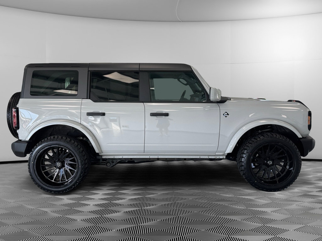 Used 2026 Ford Bronco Outer Banks AWD/4WD image 8