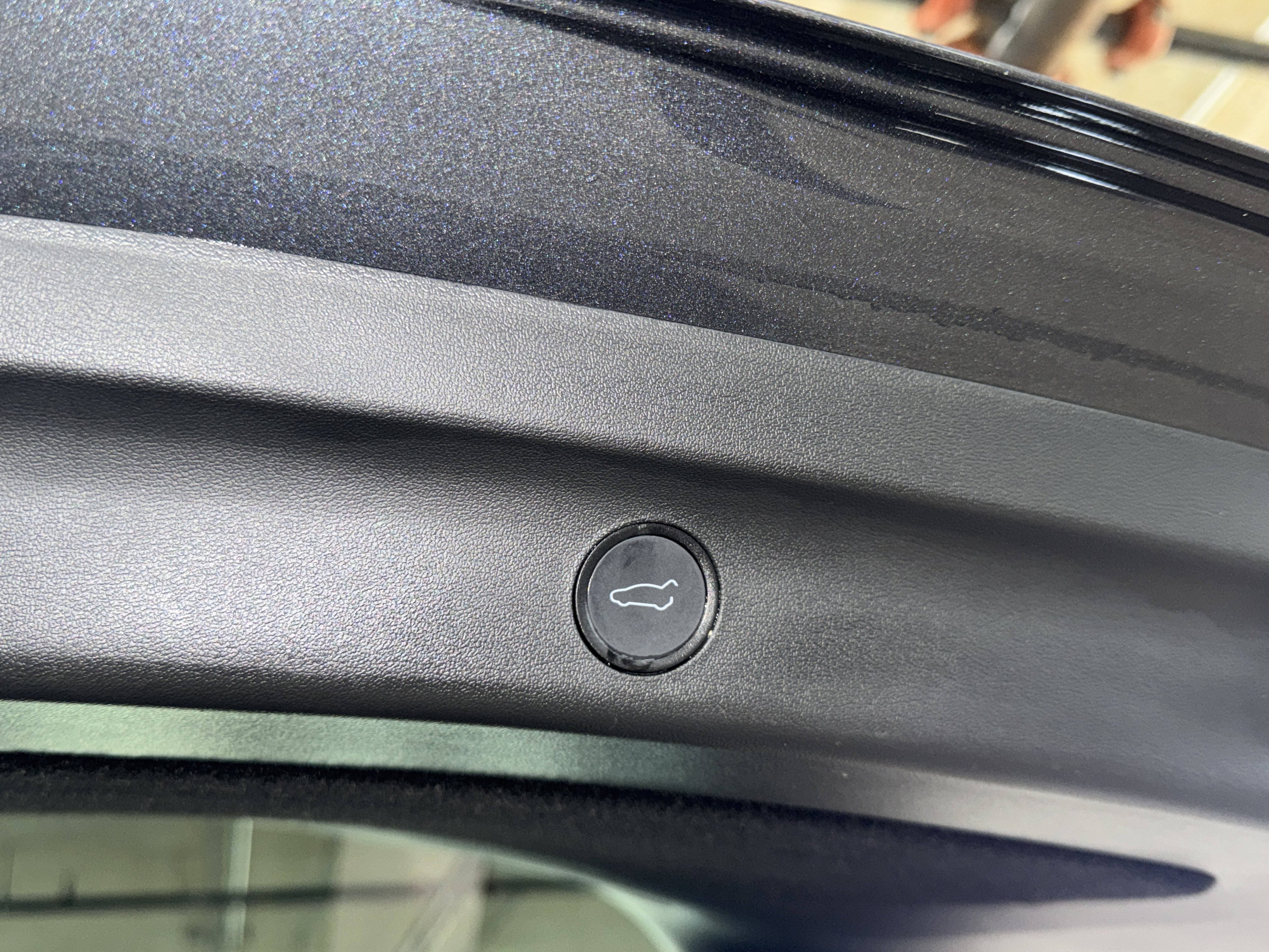 Used 2022 Tesla Model Y Long Range image 14