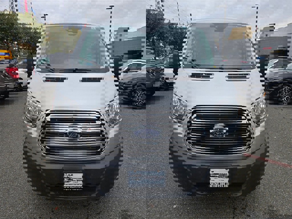 Used 2017 Ford Transit 350 XLT image 2