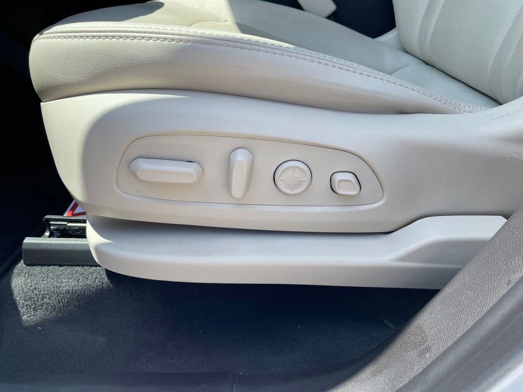 Used 2023 Buick Enclave Premium w/ Experience Buick Package AWD/4WD image 14
