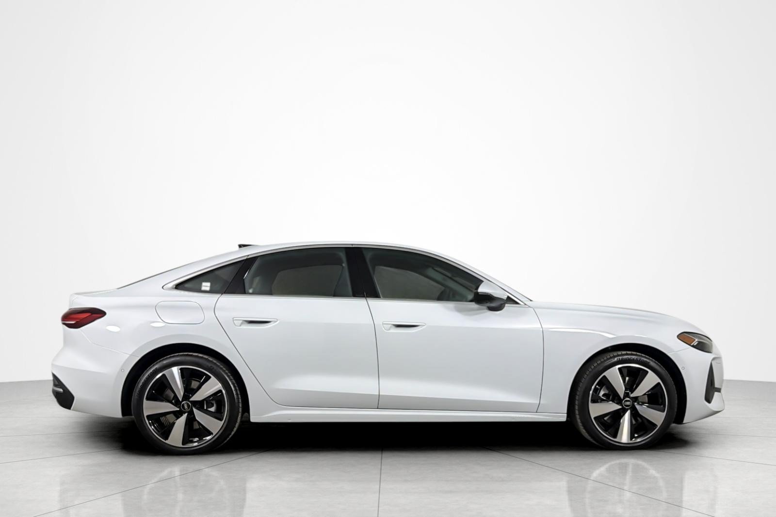 Used 2025 Audi A5 2.0T Premium Plus w/ Premium Plus AWD/4WD image 6