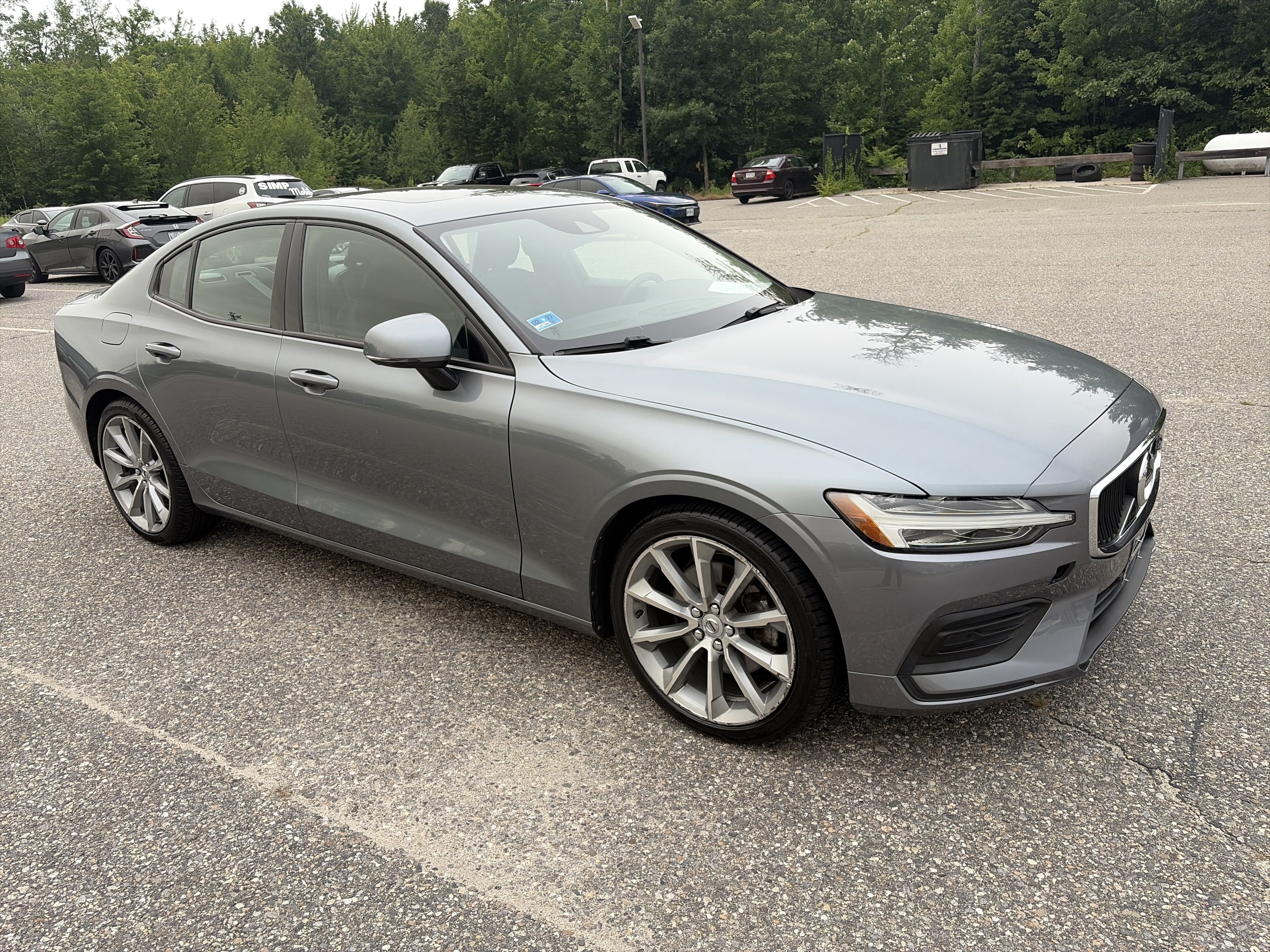 Used 2020 Volvo S60 T5 Momentum w/ Protection Package FWD image 3