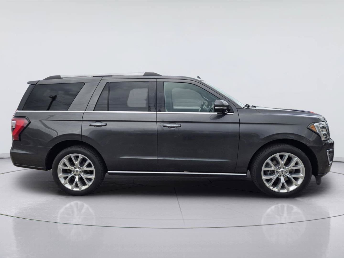 Used 2018 Ford Expedition Limited w/ Equipment Group 302A RWD image 5