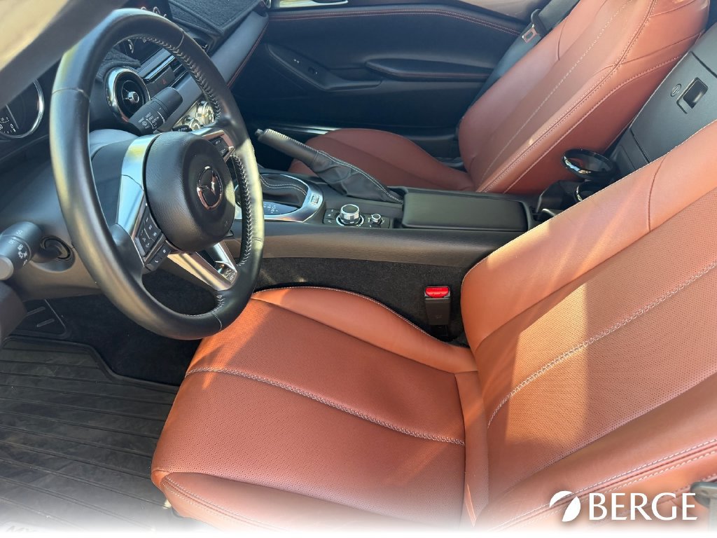 Used 2022 MAZDA MX-5 Miata RF Grand Touring w/ Weather Package RWD image 13
