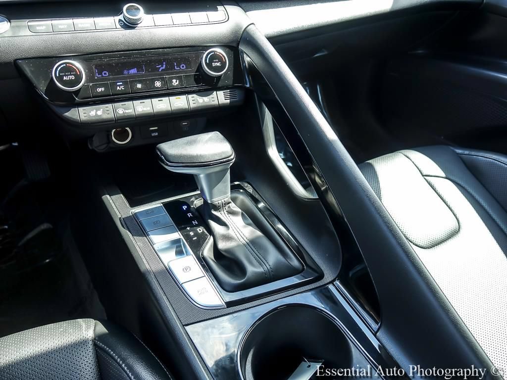 Used 2025 Hyundai Elantra Limited FWD image 22