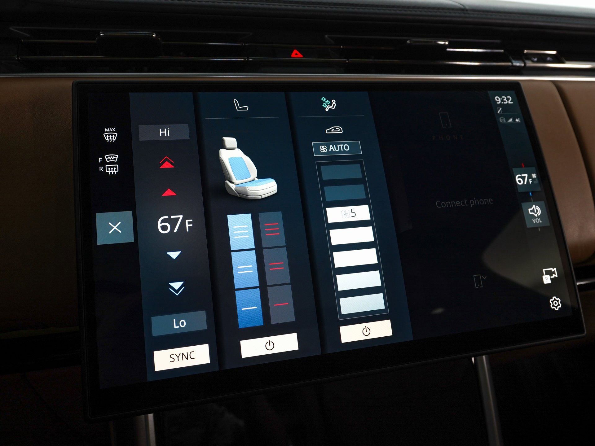 Used 2025 Land Rover Range Rover SE image 26