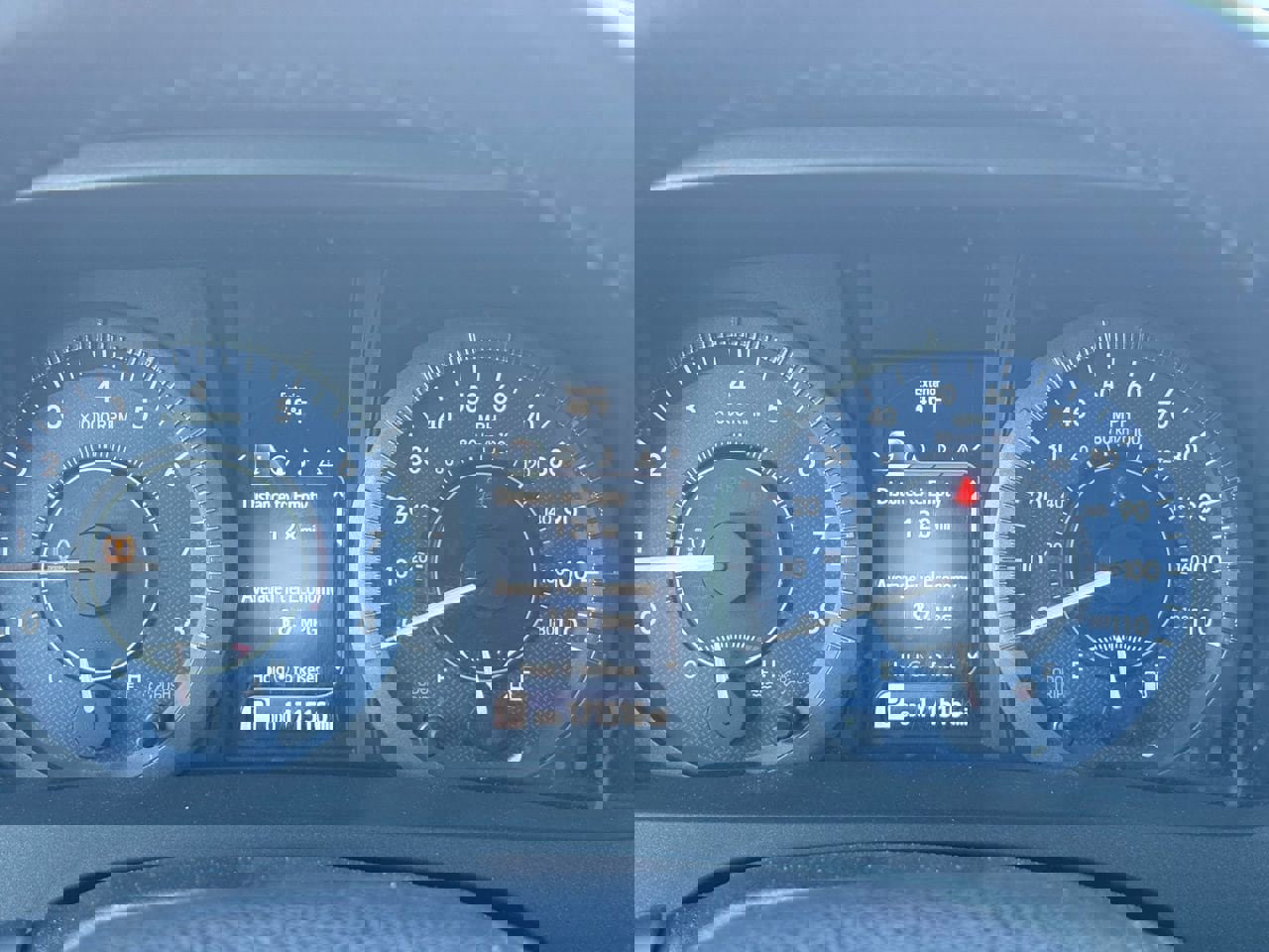 Used 2015 Toyota Sienna XLE w/ XLE Navigation Package image 9