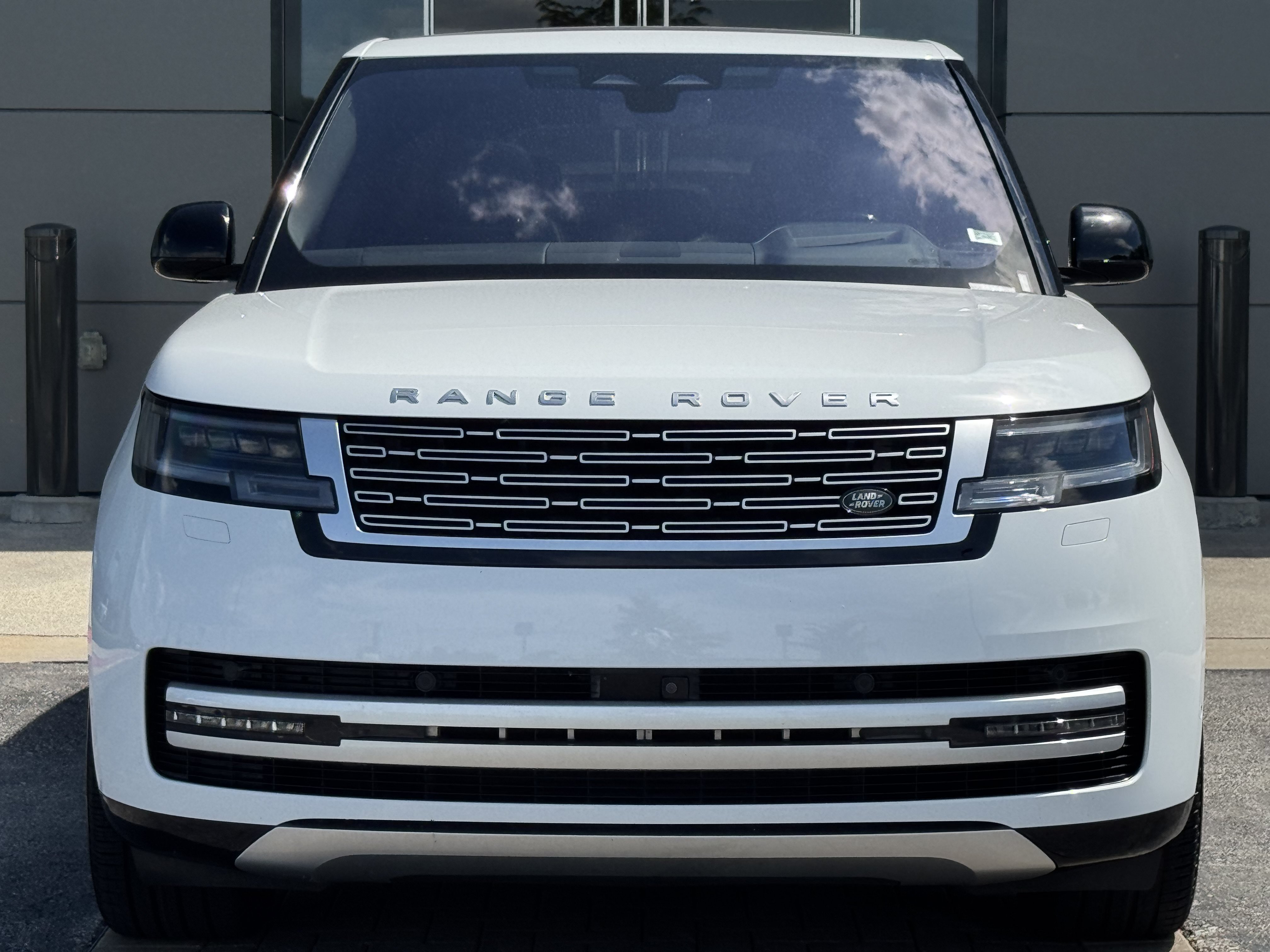 Certified 2023 Land Rover Range Rover Long Wheelbase Autobiography AWD/4WD image 8