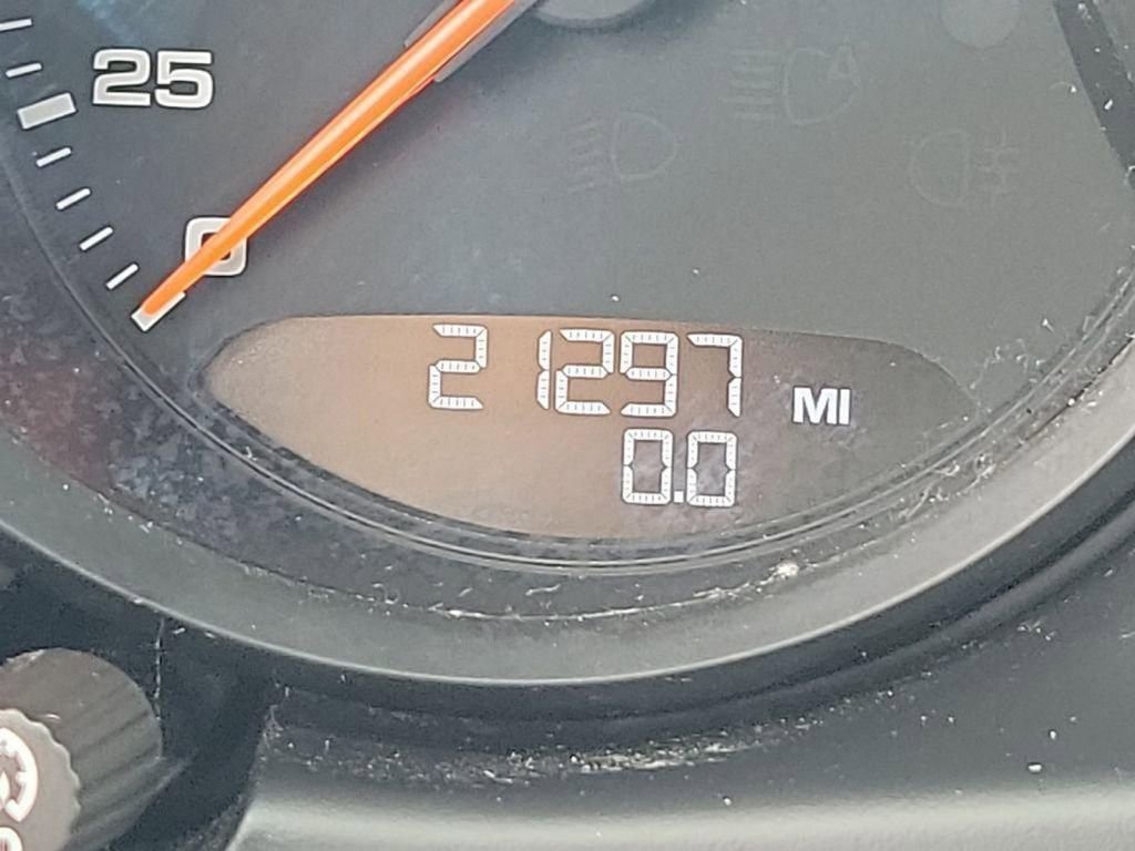 Used 2021 Porsche Macan Turbo image 18