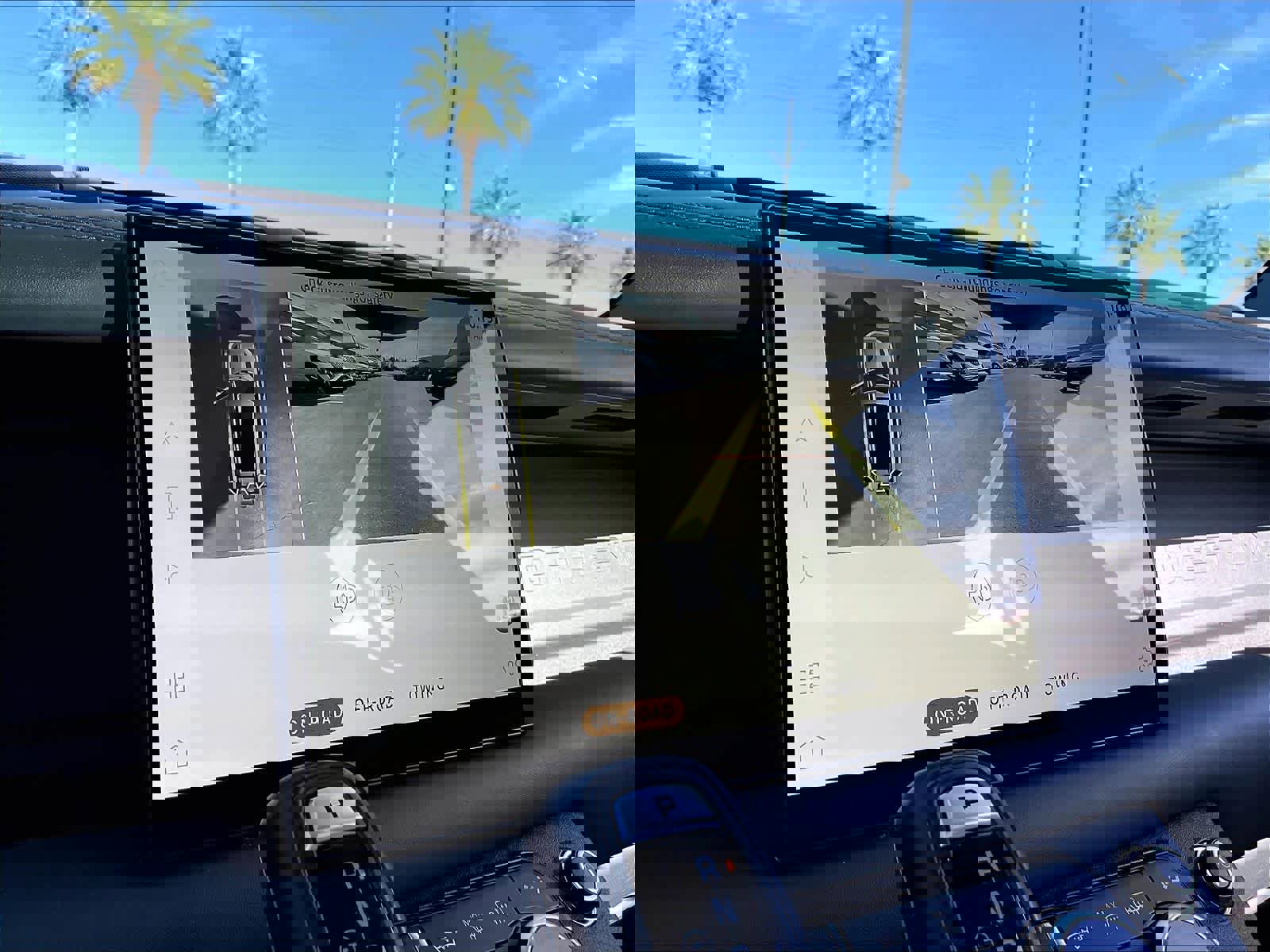 Used 2023 Land Rover Defender 130 X-Dynamic SE image 23