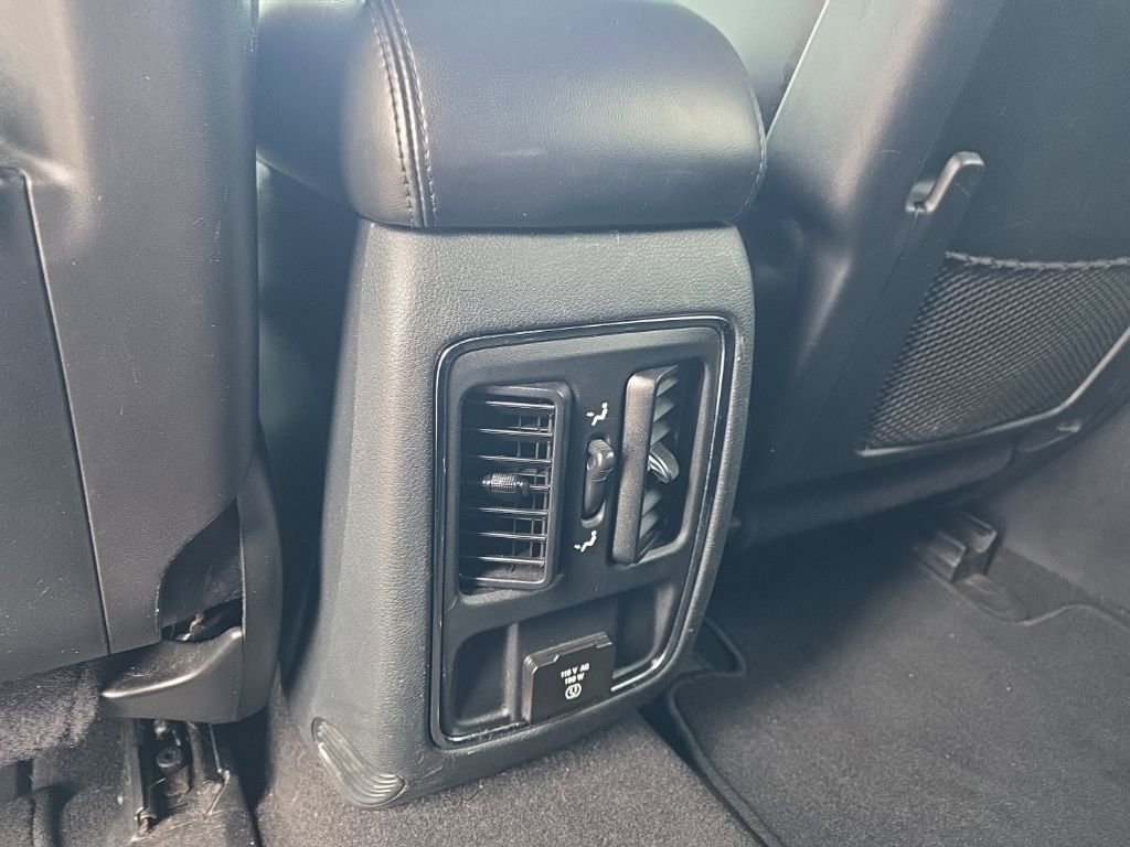 Used 2020 Jeep Grand Cherokee Altitude AWD/4WD image 13