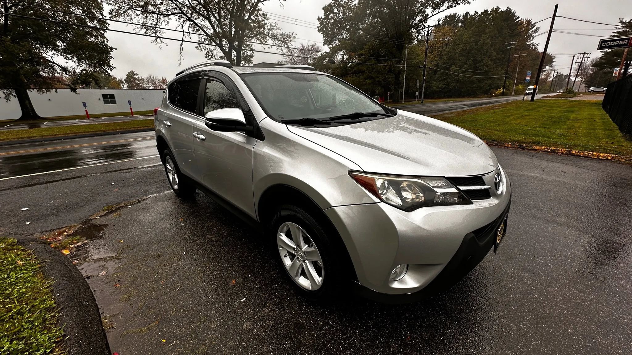 Used 2015 Toyota RAV4 XLE image 3