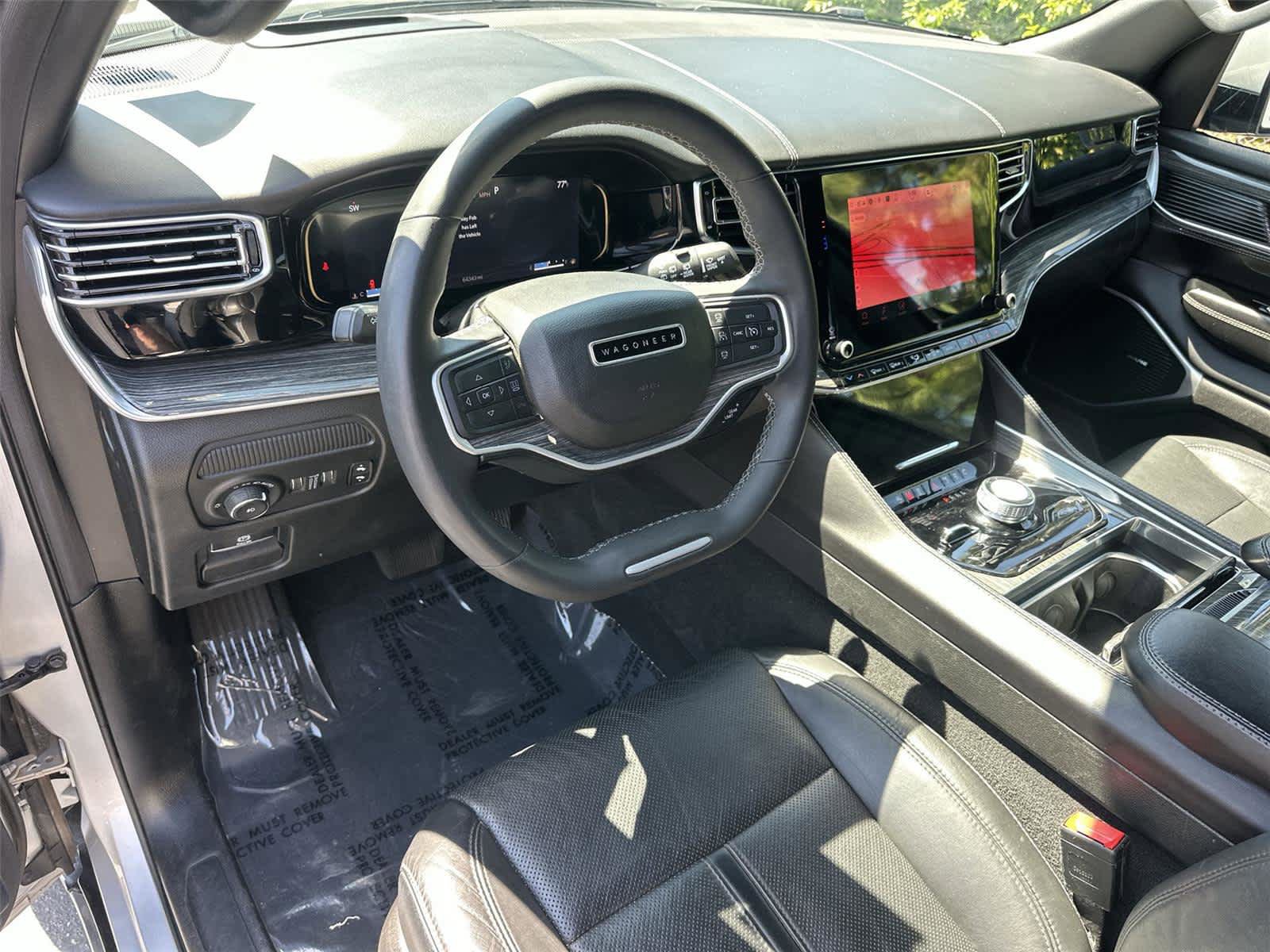 Used 2022 Jeep Wagoneer Series III image 2