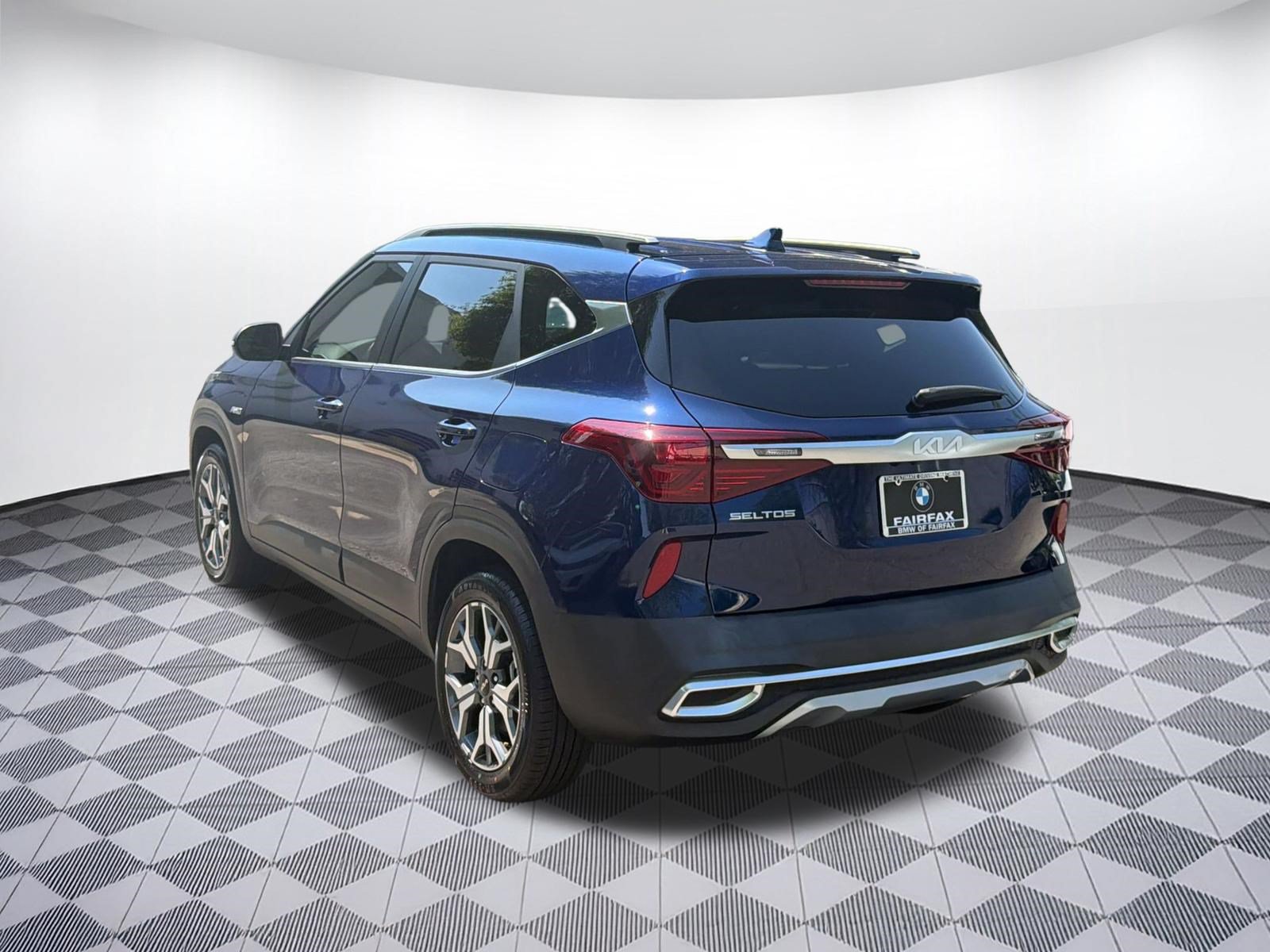 Used 2022 Kia Seltos EX AWD/4WD image 3