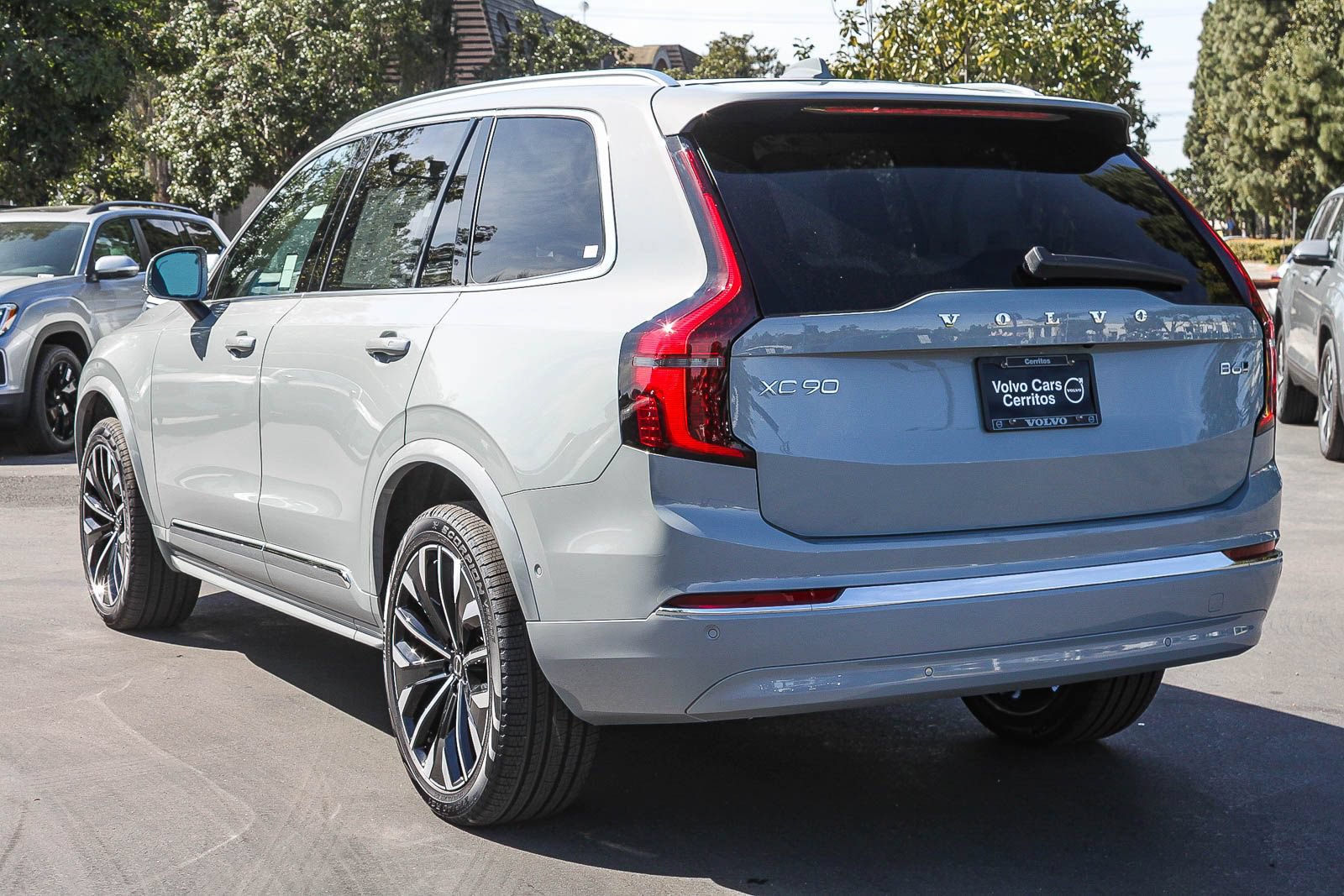 New 2026 Volvo XC90 B6 Ultra w/ Protection Package AWD/4WD image 7