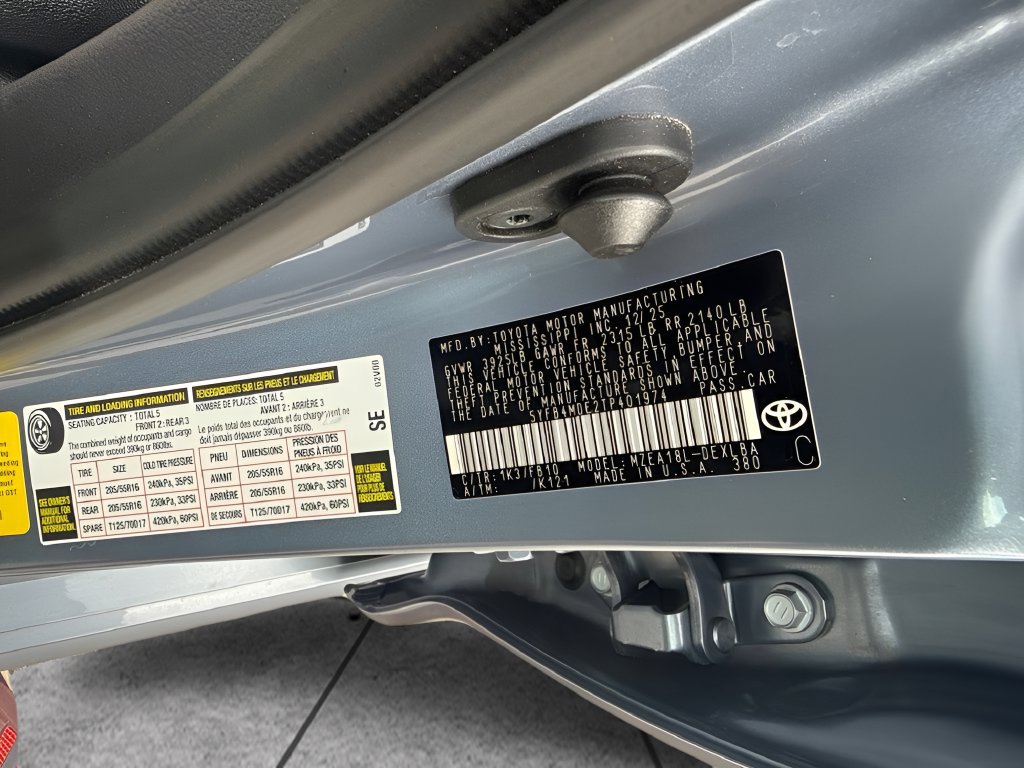 Used 2026 Toyota Corolla LE FWD image 29