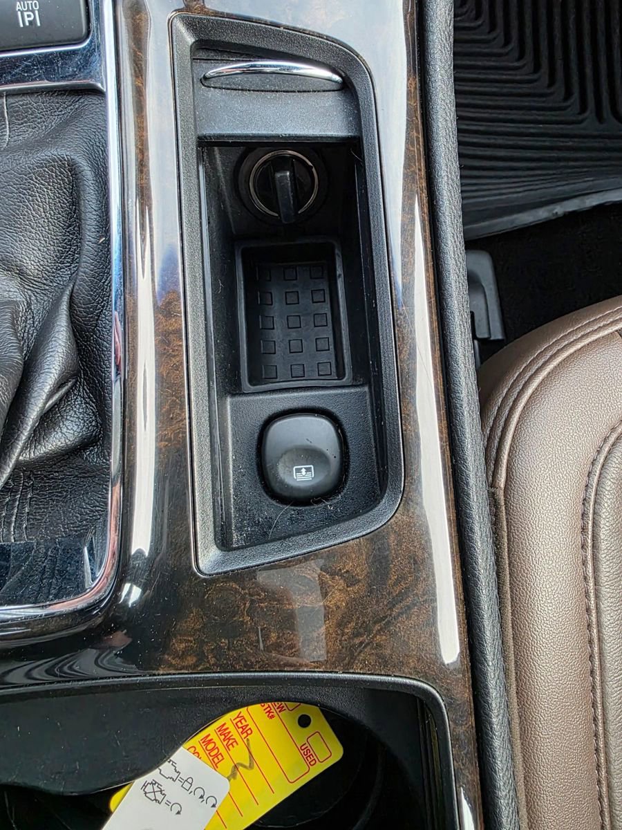 Used 2014 Lincoln MKS AWD w/ Equipment Group 201A image 18