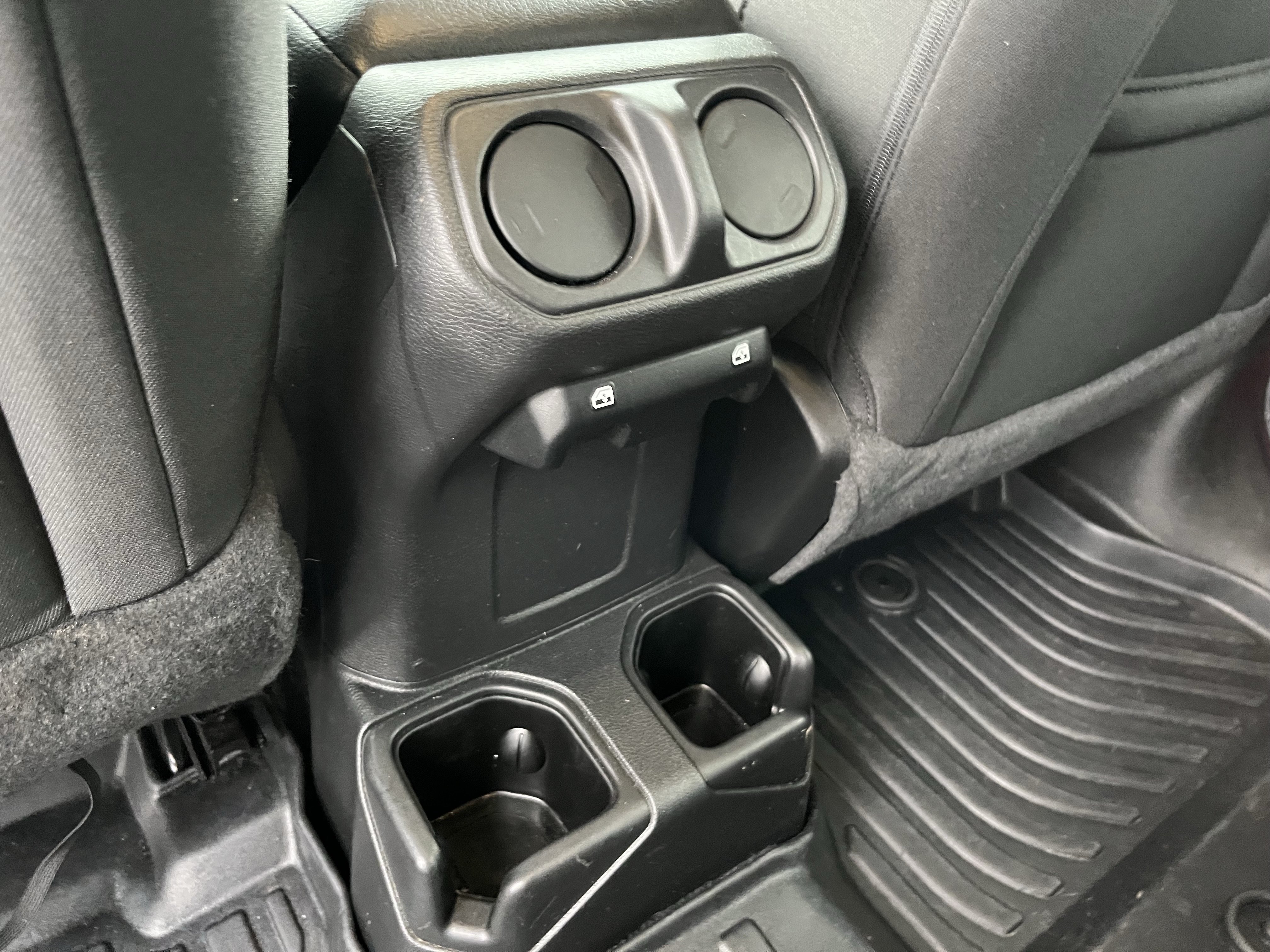 Used 2021 Jeep Wrangler Unlimited Sport AWD/4WD image 18
