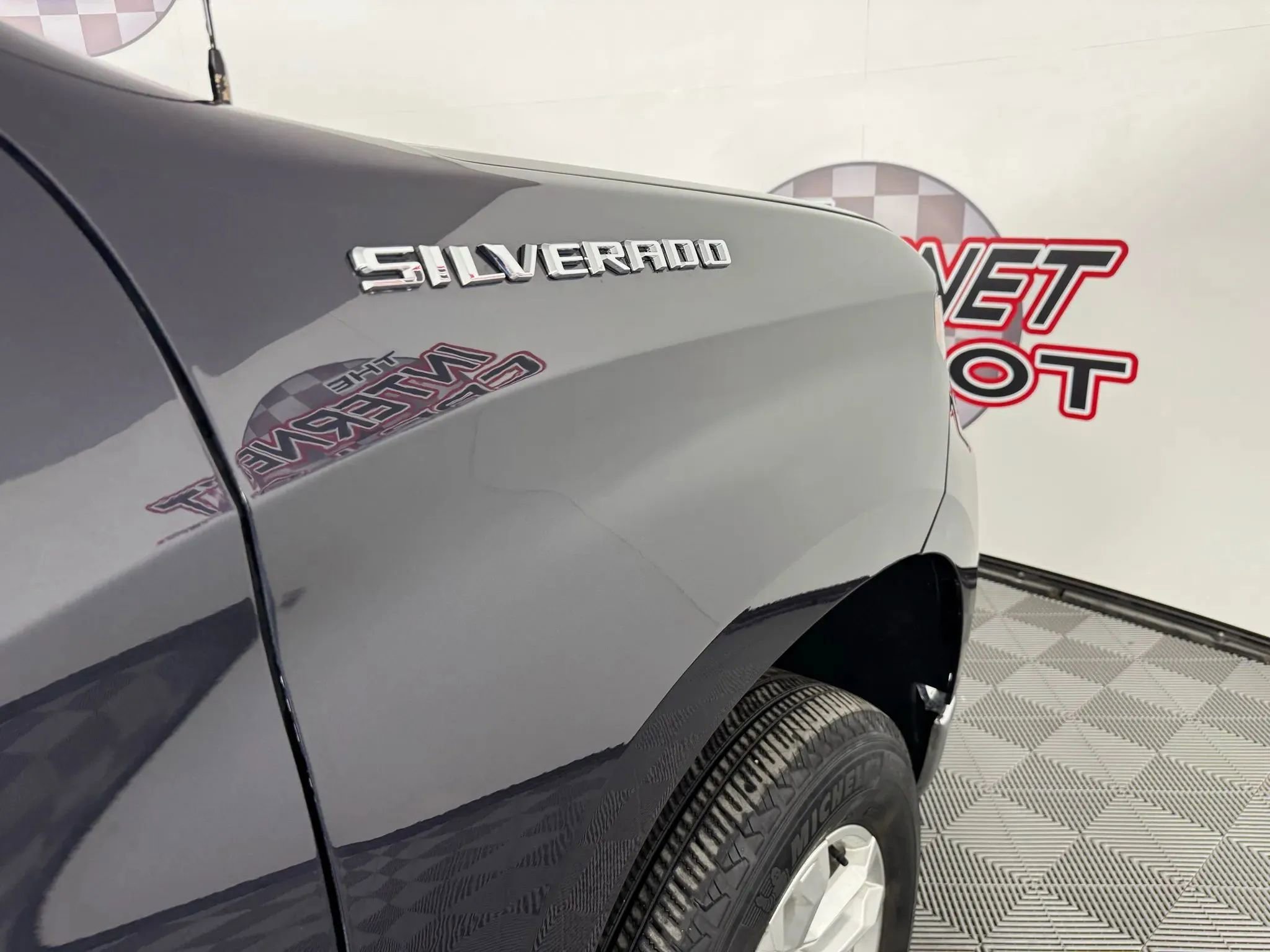 Used 2023 Chevrolet Silverado 1500 LT image 32