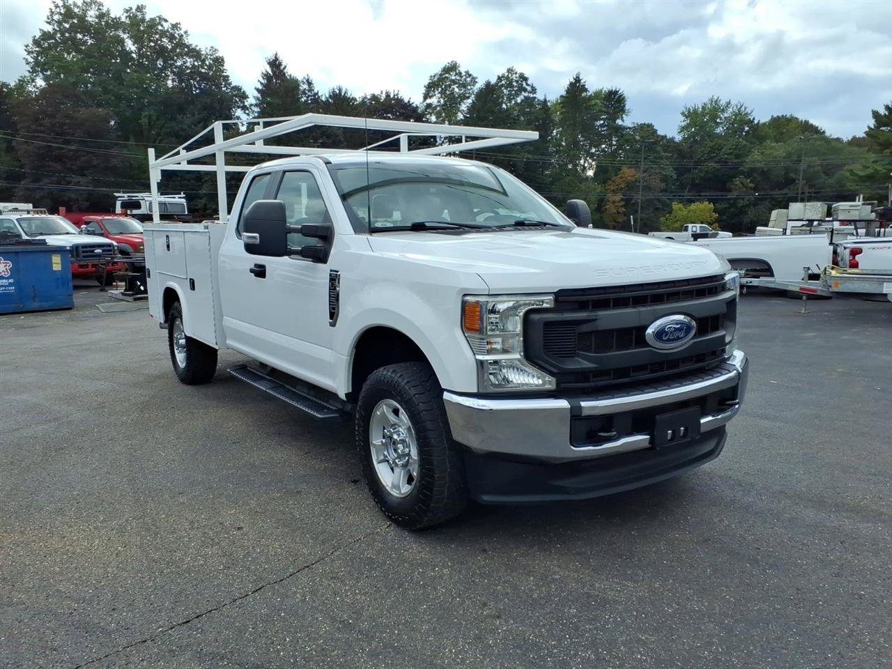 Used 2022 Ford F250 XL w/ Power Equipment Group AWD/4WD image 3