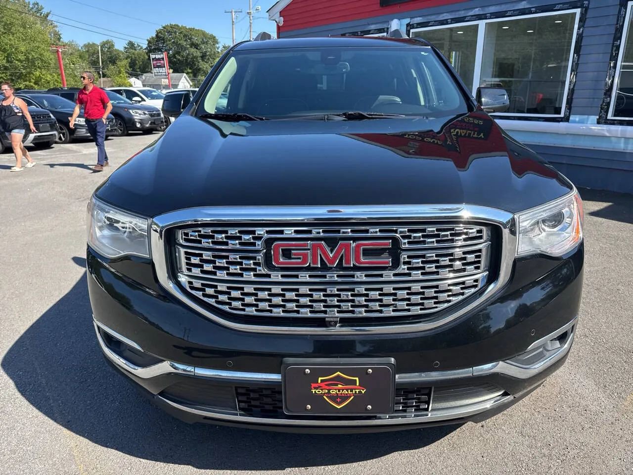 Used 2019 GMC Acadia Denali w/ Technology Package AWD/4WD image 2