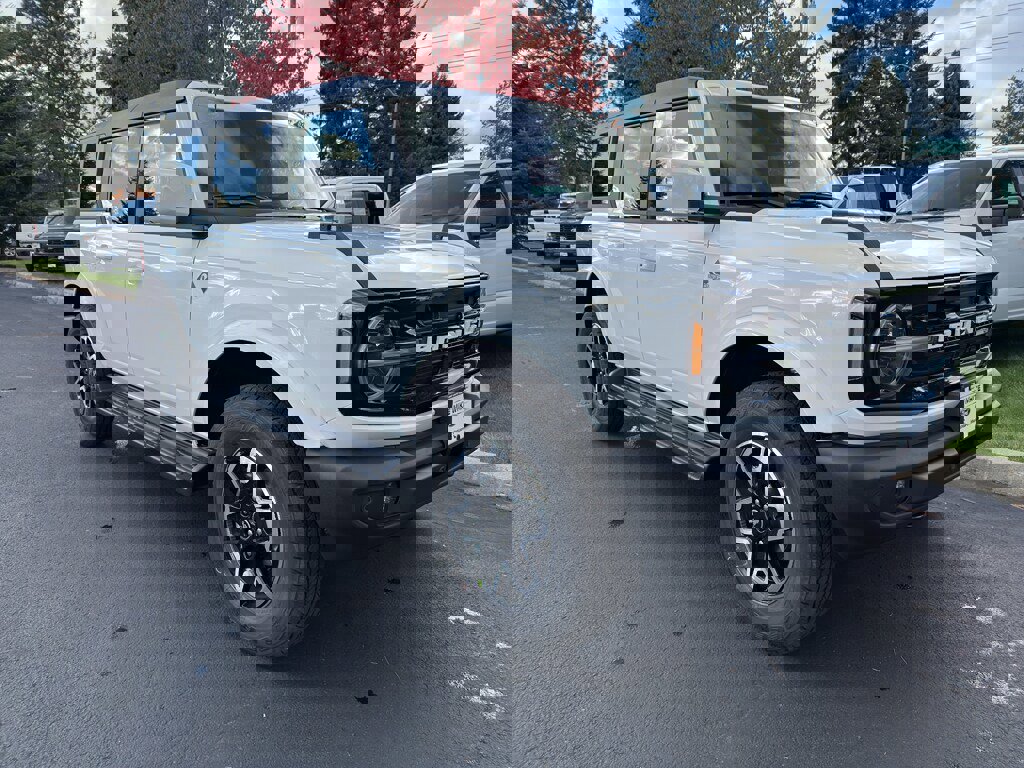 New 2025 Ford Bronco Outer Banks