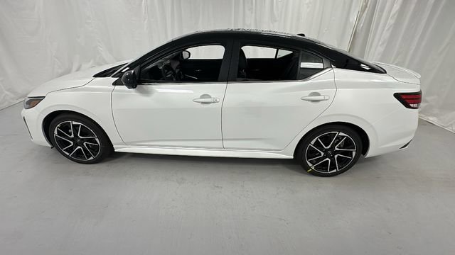 New 2025 Nissan Sentra SR w/ SR Premium Package image 6