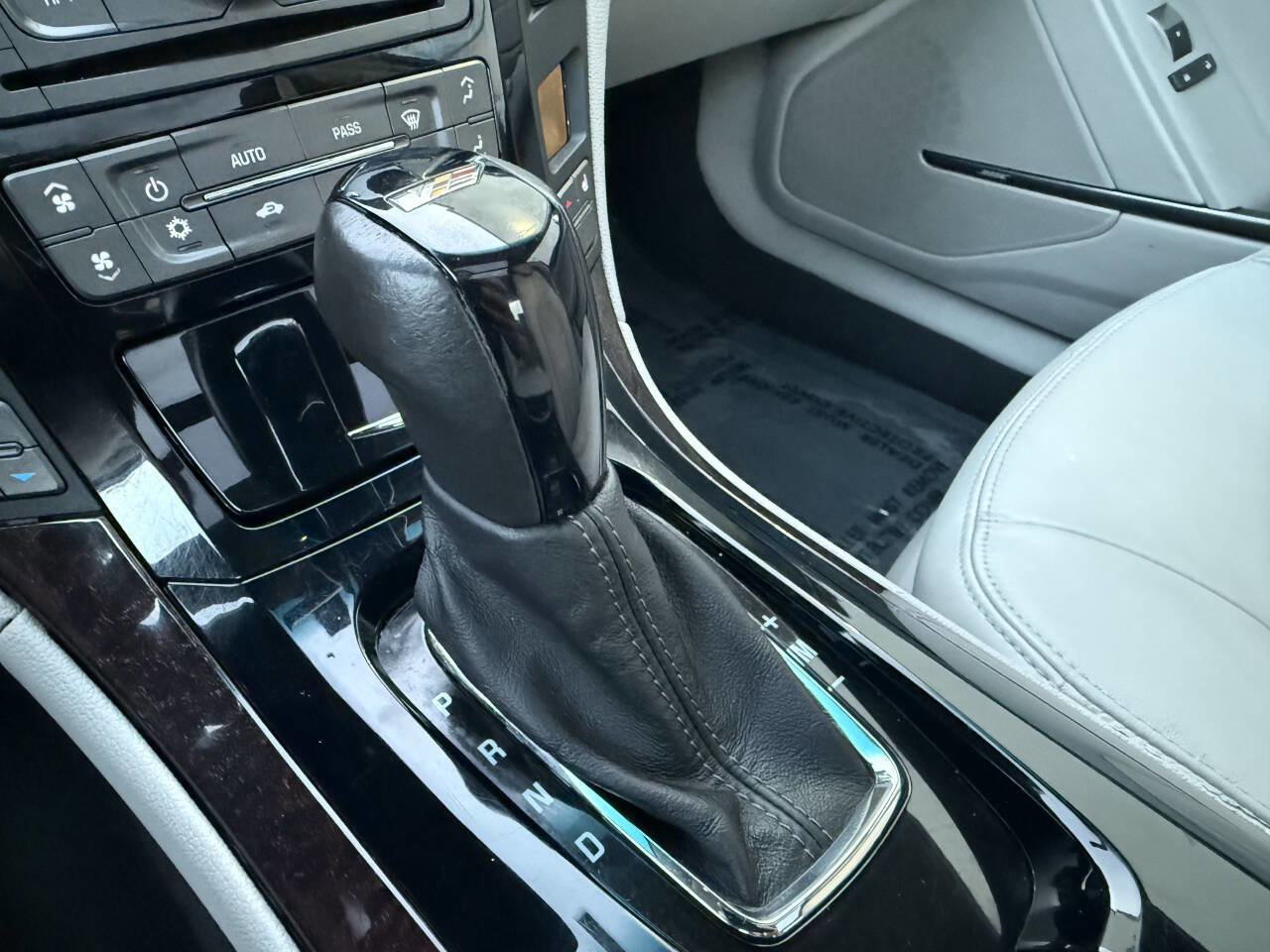 Used 2011 Cadillac CTS V w/ Wood Trim Package image 28