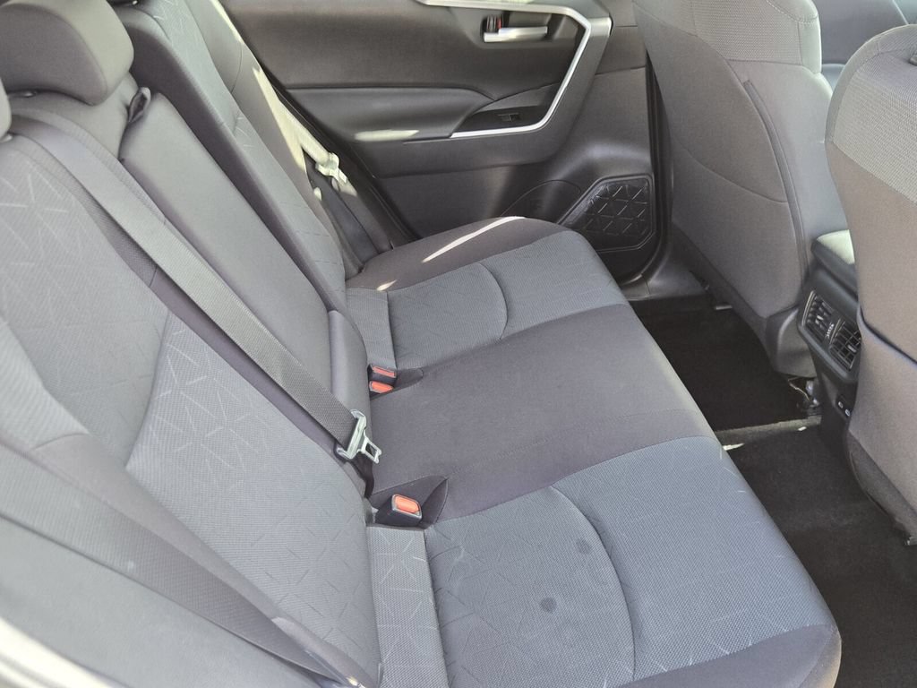 Used 2024 Toyota RAV4 XLE AWD/4WD image 16