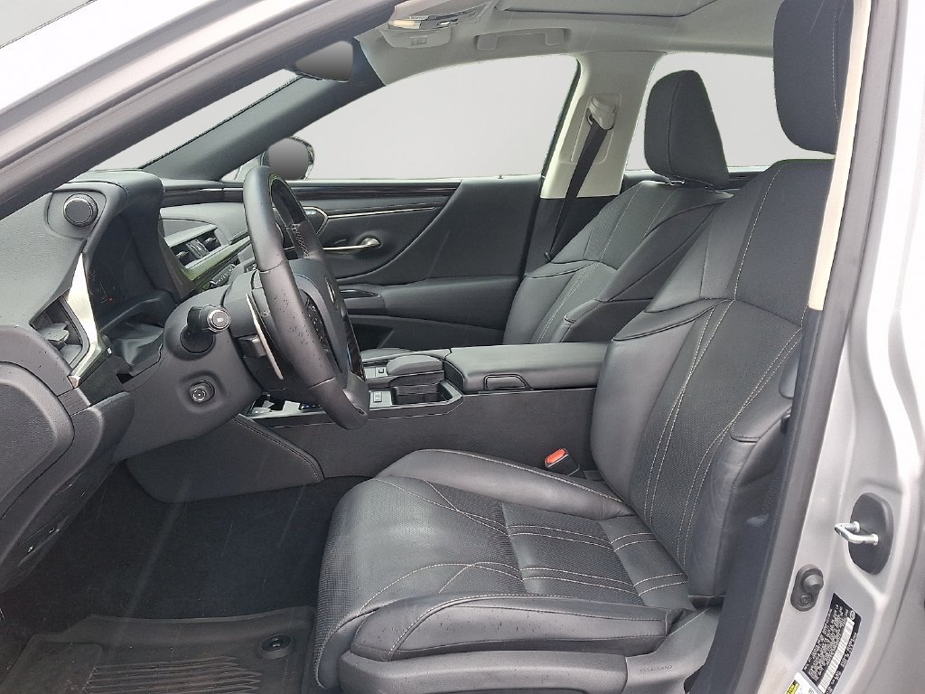 Used 2021 Lexus ES 300h w/ Accessory Package FWD image 14