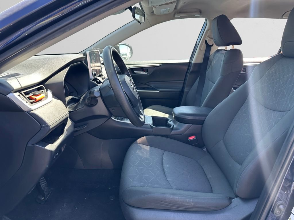 Used 2024 Toyota RAV4 XLE FWD image 10
